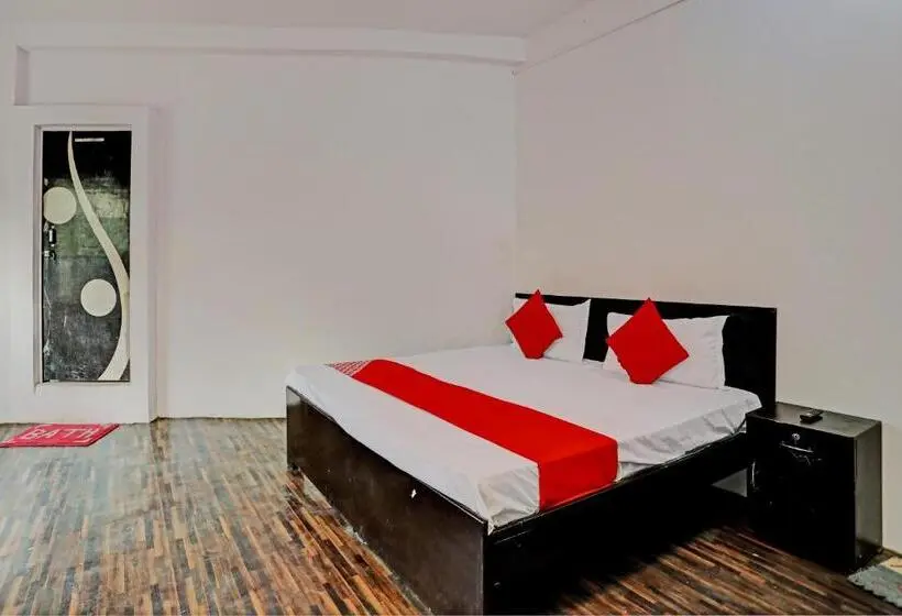 トリプルクラシックルーム, Oyo Flagship Hotel Samrat