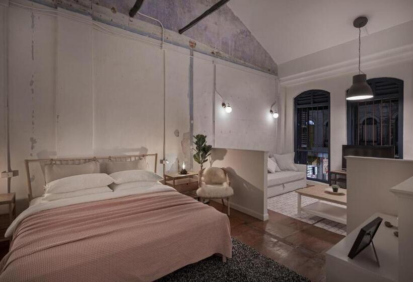 Дом 1 Спальня, 97 Yaowarat   Phuket Old Town