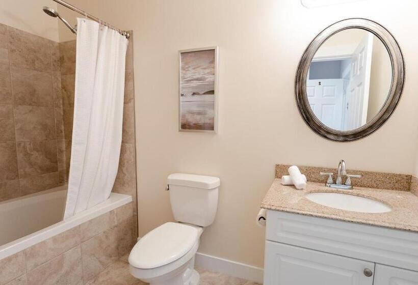 小型套房带海景, Gorgeous Private Estate With Ocean And Mountain View