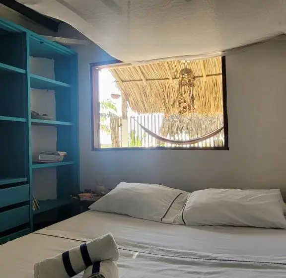 Perhehuone, Palenque Beach House