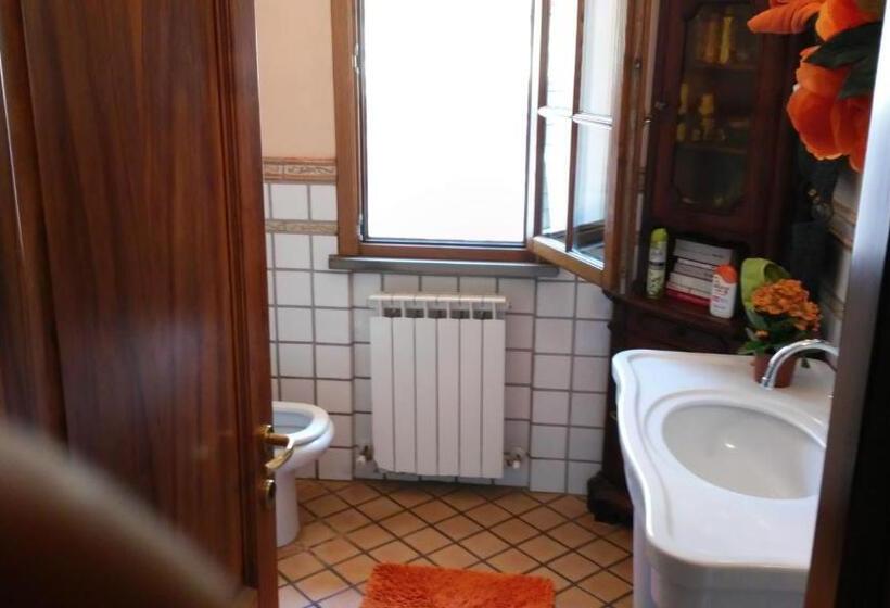 غرفة قياسية, Room In Villa   Hillside Room With Garden And Sea View