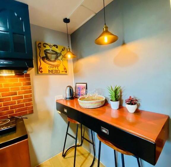 סטודיו סטנדרט עם מרפסת, Pine Suites Tagaytay Studio Condo With Balcony