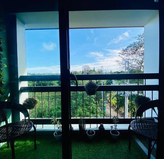 סטודיו סטנדרט עם מרפסת, Pine Suites Tagaytay Studio Condo With Balcony