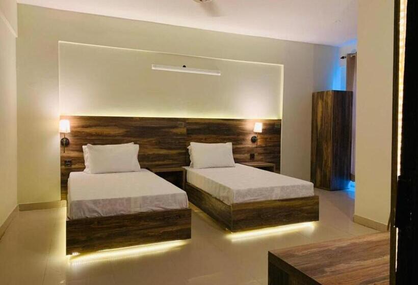 اتاق لوکس یک تخته, Tulip Hotel & Apartments Dha