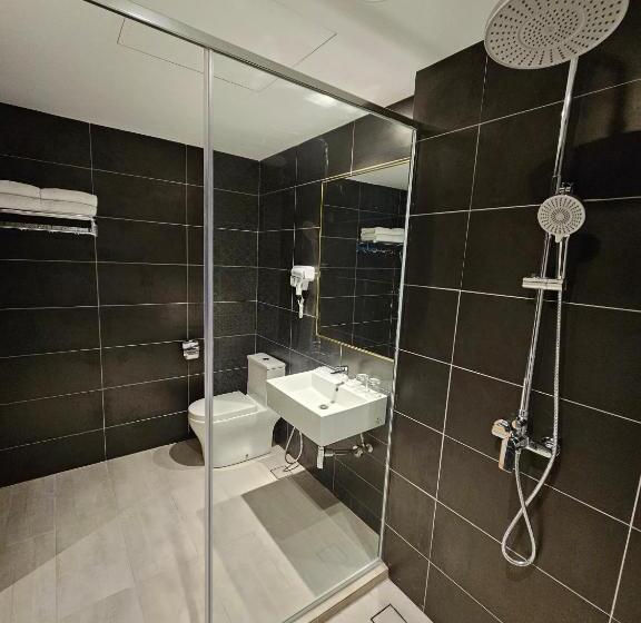 Quarto Superior Cama King, Le Genda