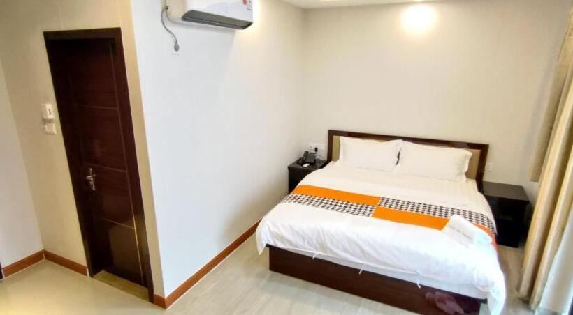 اتاق لوکس با بالکن, Sky Garden