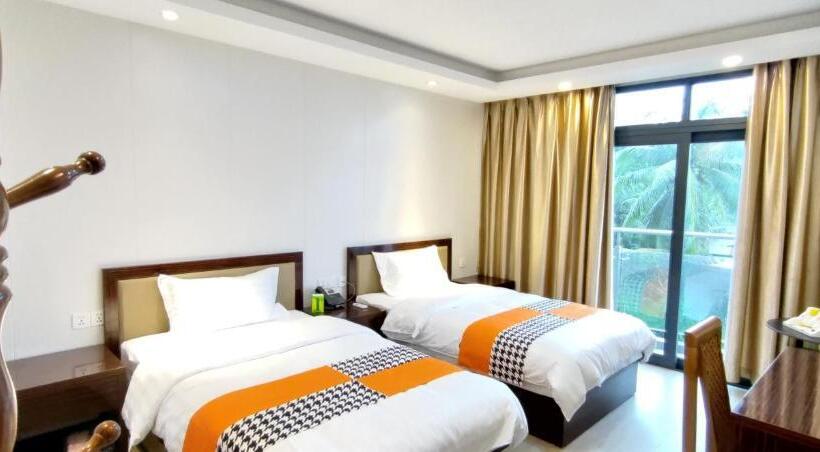 اتاق استاندارد با بالکن, Sky Garden