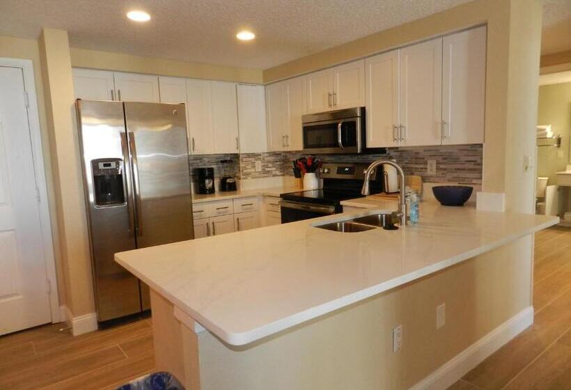 דירת חדר נוף לים, Ocean Walk Resort 2332   Just Updated 2 Br Deluxe North Tower