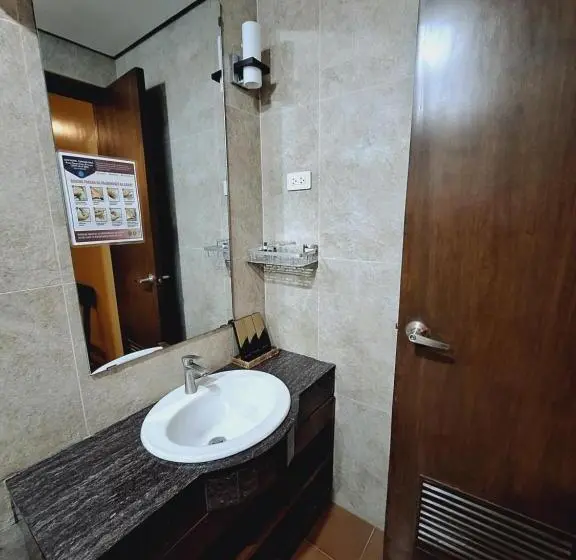 Deluxe Kolmen Hengen Huone, Alunsina Hotel And Spa