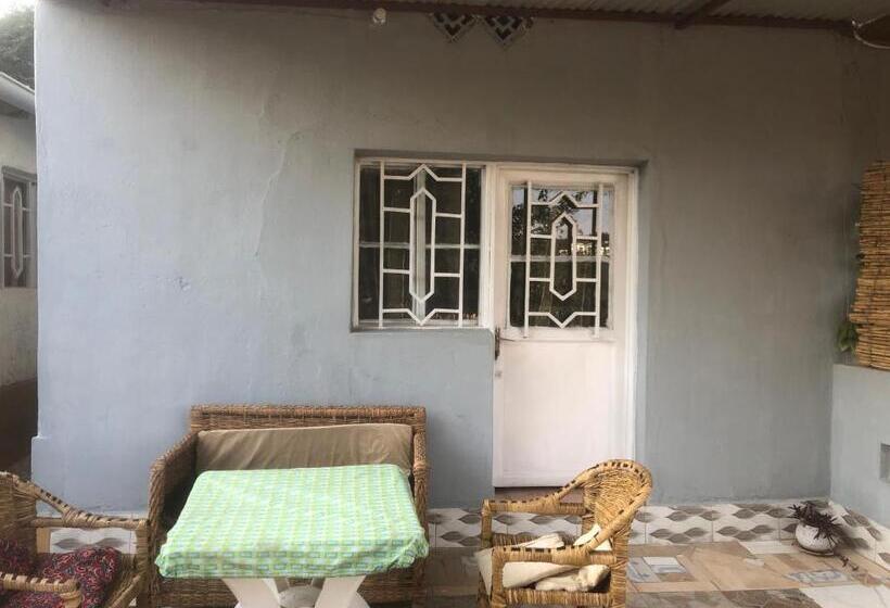 اتاق لوکس با بالکن, Zion Inn