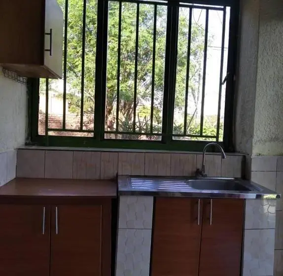 استودیو استاندارد با چشم‌انداز, Zion Inn