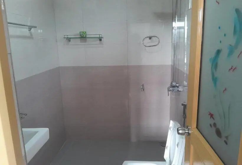 اتاق سوپریور با تخت بزرگ, Creek View Inn