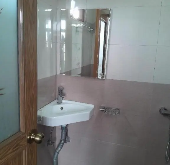 اتاق استاندارد, Creek View Inn