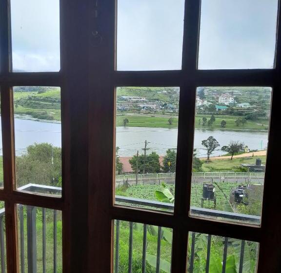 חדר משפחתי דלוקס, Creek View Inn