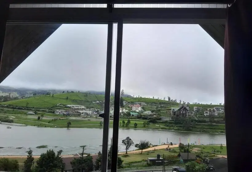 اتاق استاندارد با چشم‌انداز دریاچه, Creek View Inn