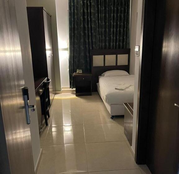 اتاق استاندارد یک نفره, Eman Regency