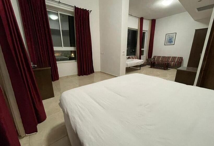 اتاق استاندارد چهار تخته, Eman Regency