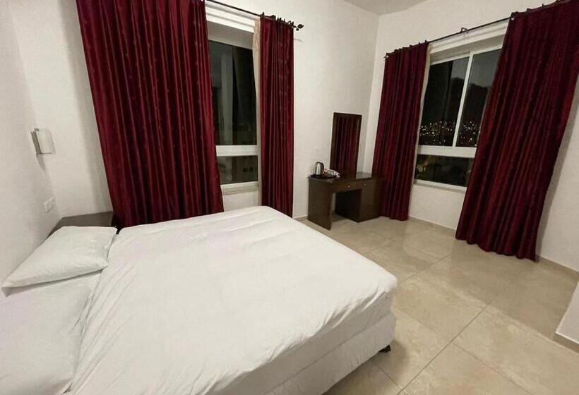 سوییت خانوادگی, Eman Regency