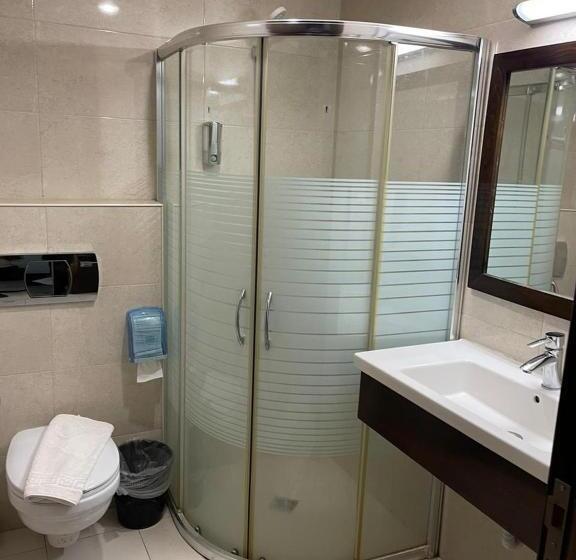 اتاق استاندارد سه نفره, Eman Regency