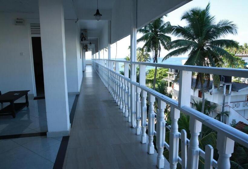 غرفة ديلوكس ثلاثية, Mirissa Heights