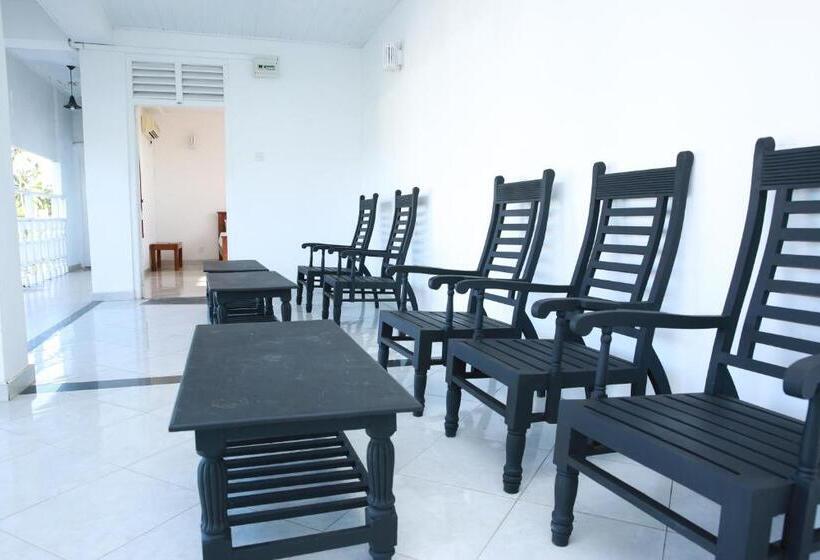 غرفة ديلوكس ثلاثية, Mirissa Heights