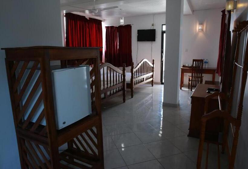 غرفة سوبيريور عائلية, Mirissa Heights