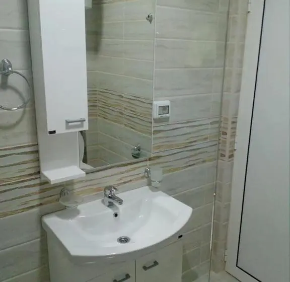 سوییت, Apartmani M&v