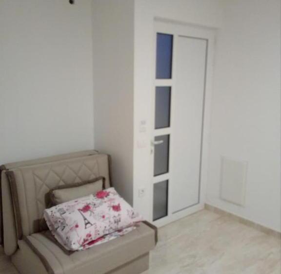 سوییت, Apartmani M&v