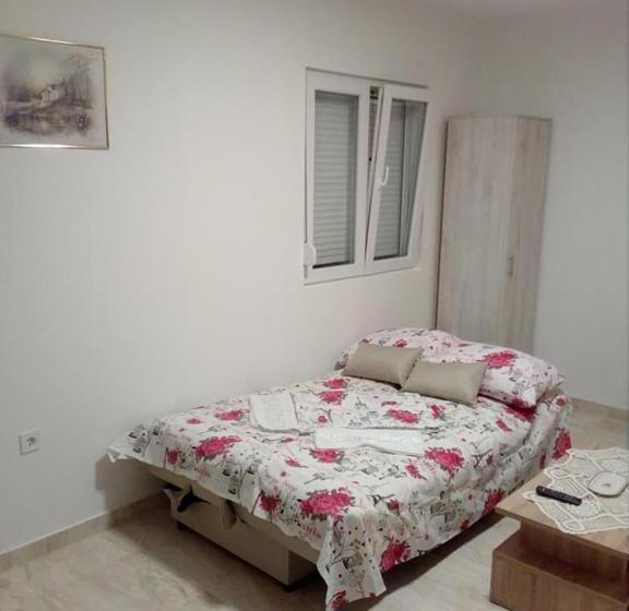 سوییت, Apartmani M&v
