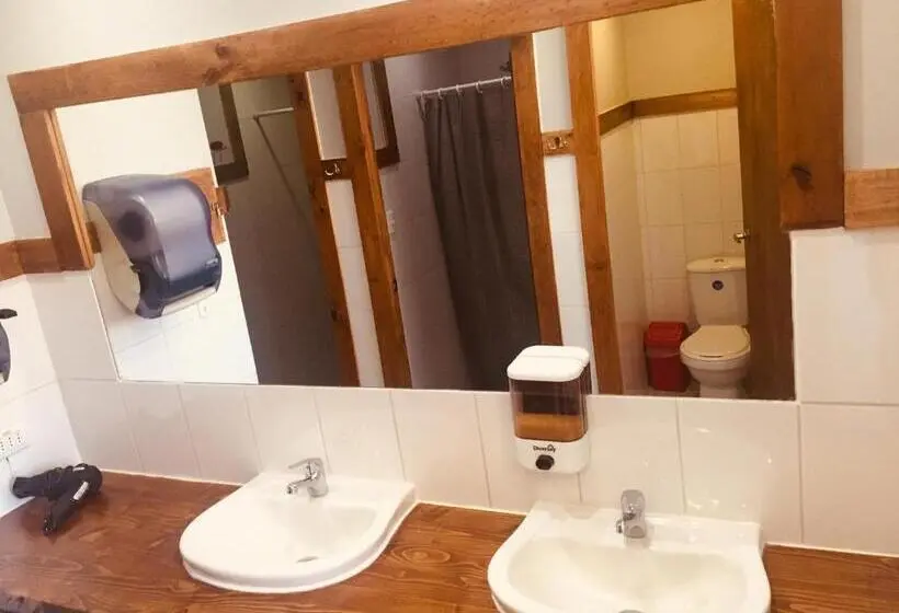 Standard Neljän Hengen Huone Jaettu Kylpyhuone, Hostal Esquina Patagónica