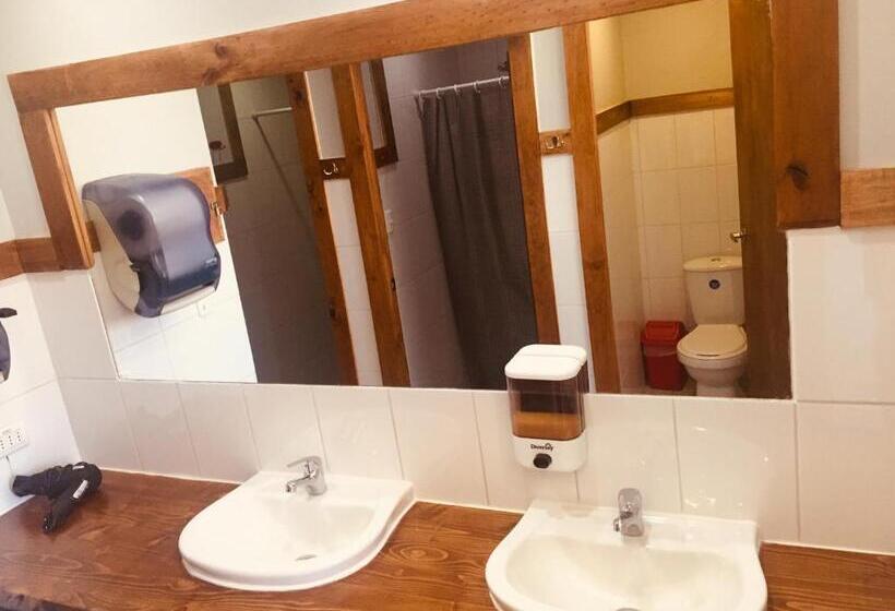 Standard Kolmen Hengen Huone Jaettu kylpyhuone, Hostal Esquina Patagónica