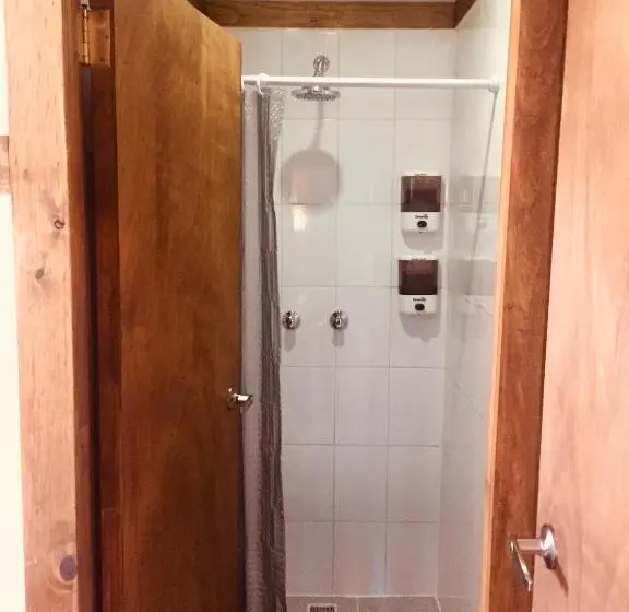 Standard Kolmen Hengen Huone Jaettu kylpyhuone, Hostal Esquina Patagónica