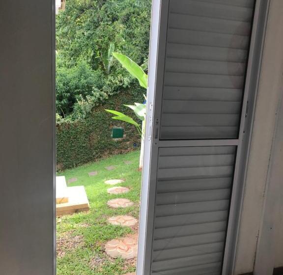 Люкс Вид на Сад, Sky Lounge Suítes Rooftop Santa Mônica