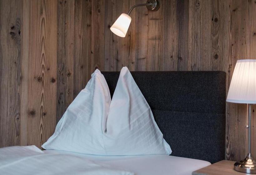 غرفة قياسية, Jugendgästehaus Sportheim