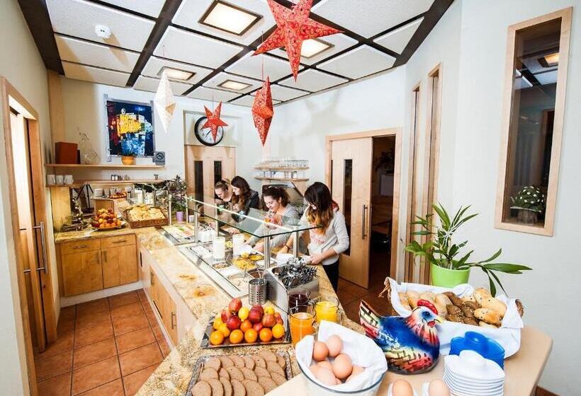 غرفة عائلية, Jugendgästehaus Sportheim