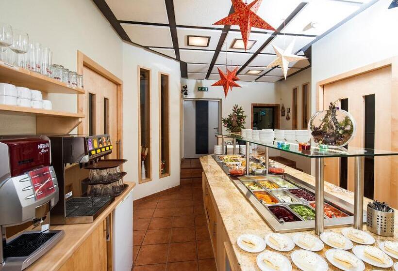 غرفة قياسية, Jugendgästehaus Sportheim