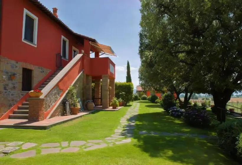 آپارتمان 1 خوابه با تراس, Agriturismo L Elce