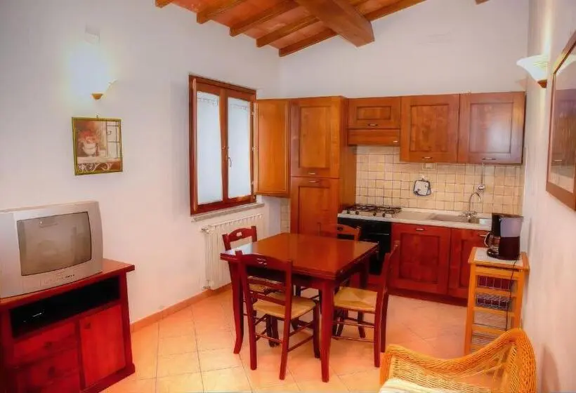 آپارتمان 1 خوابه همکف, Agriturismo L Elce