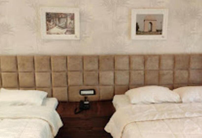 غرفة أساسية ثلاثية, Buldana Urban Residency Club , Buldana