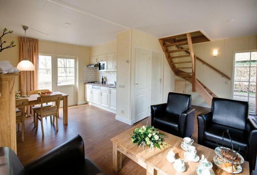 منزل غرفتين نوم, Erve Woolderink