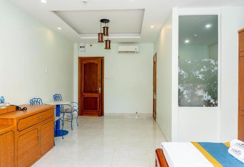 استودیوی لوکس, Tnh Hotel Vung Tau