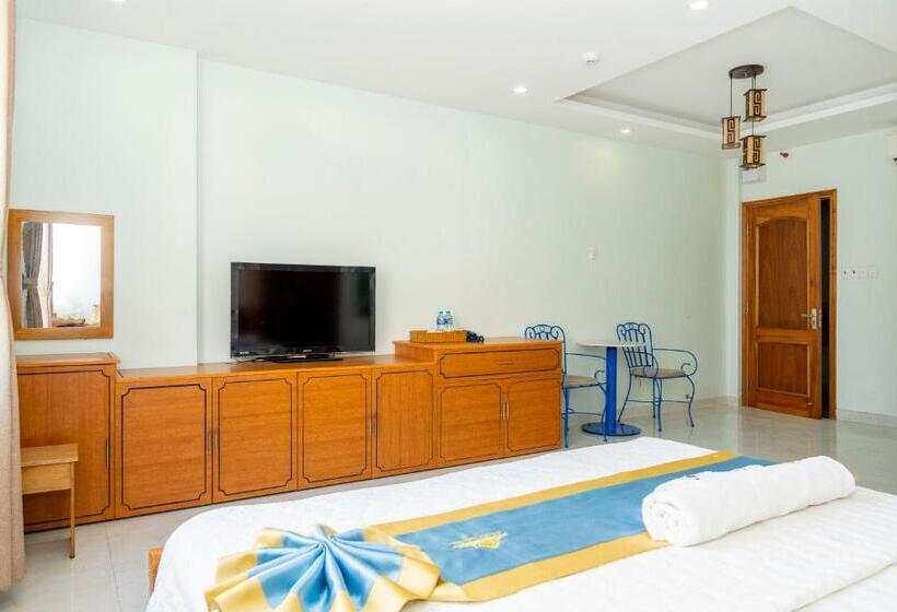 استودیوی لوکس, Tnh Hotel Vung Tau