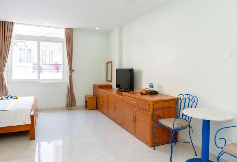 استودیوی لوکس, Tnh Hotel Vung Tau