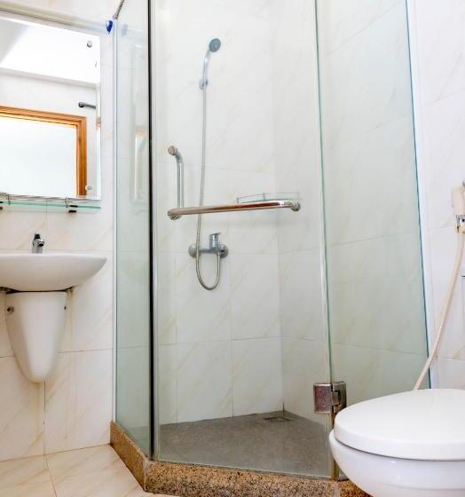 استودیوی لوکس, Tnh Hotel Vung Tau