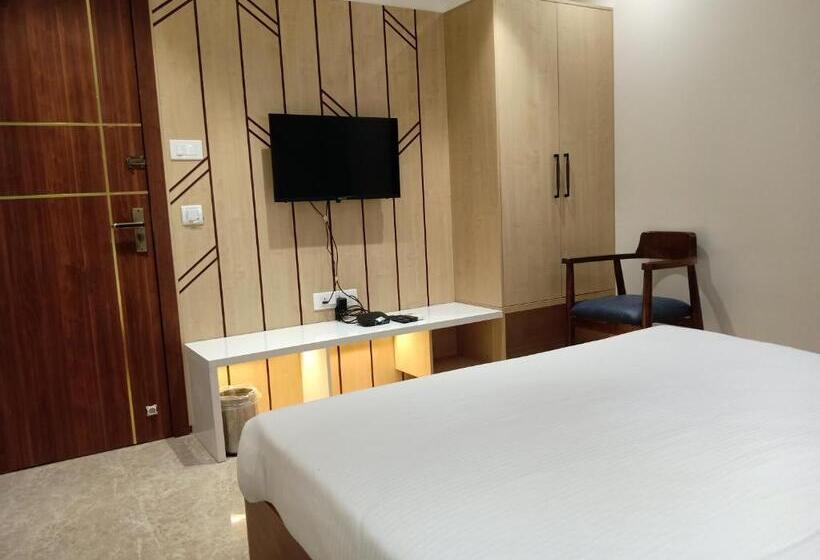 חדר סופריור עם מיטת קינג, Suvarnam Residency