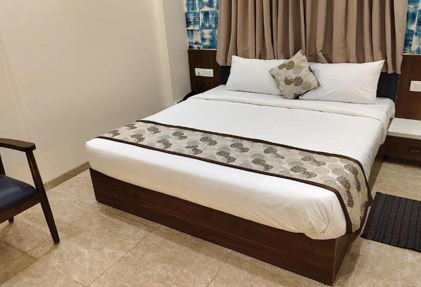 חדר סופריור עם מיטת קינג, Suvarnam Residency