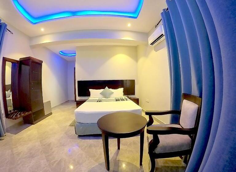 اتاق لوکس, Velmont