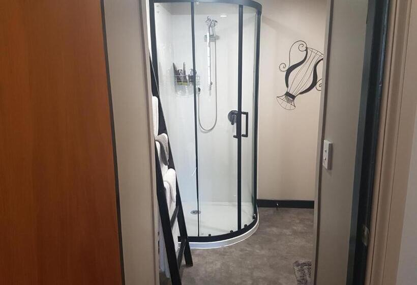 آپارتمان 1 خوابه همکف, La Riviera Guesthouse