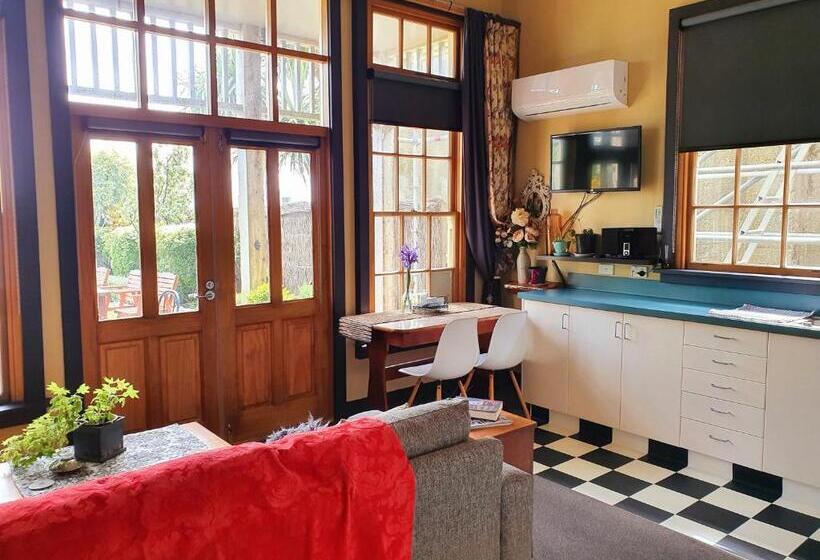 آپارتمان 1 خوابه با چشمانداز باغ, La Riviera Guesthouse