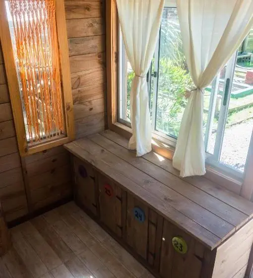 اتاق استاندارد با سرویس بهداشتی مشترک, Las Palmas Beach Hostel